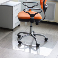 Коврик защитный напольный BRABIX, эконом, ПЭТ, 100*120 см, глянец, 0,5мм, рулон в коробе, 701979